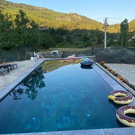 Dedehan Retreat ホテル