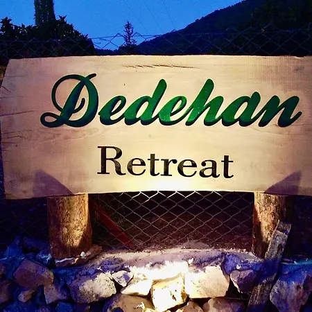 Dedehan Retreat ホテル ムーラ