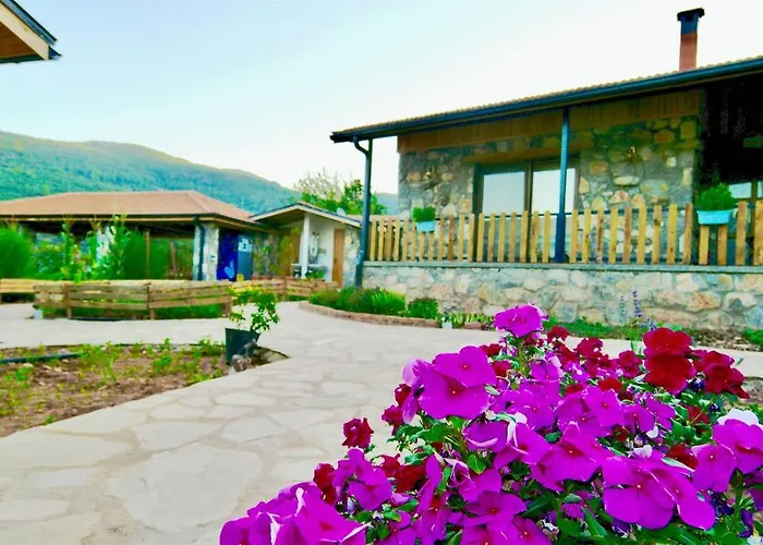 Dedehan Retreat Szálloda *