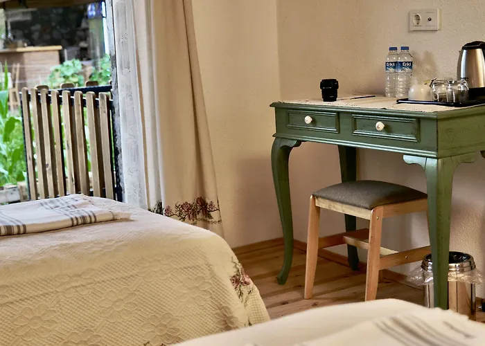 Dedehan Retreat Szálloda *